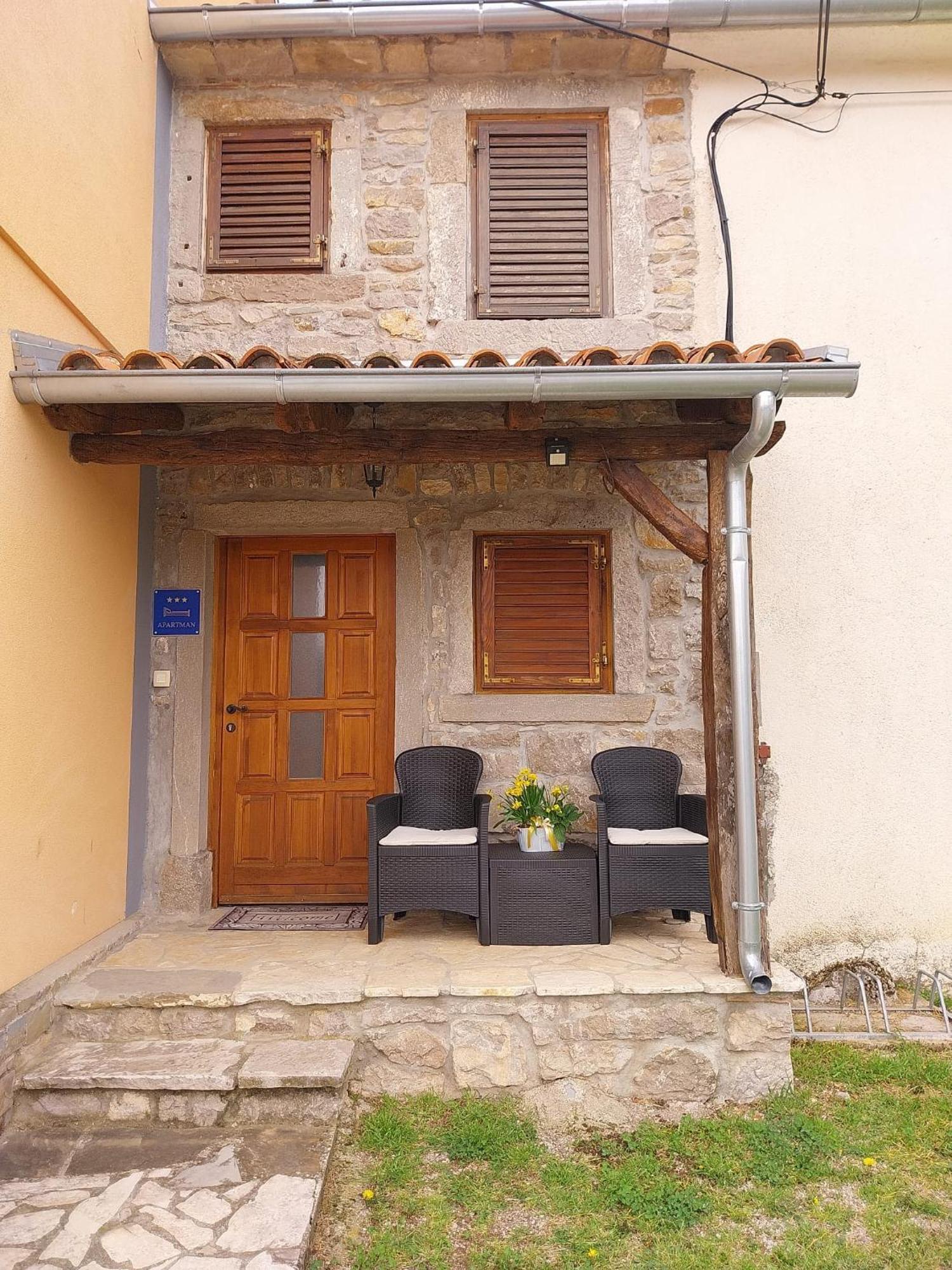 Antonia & Arian Appartement Roč Buitenkant foto